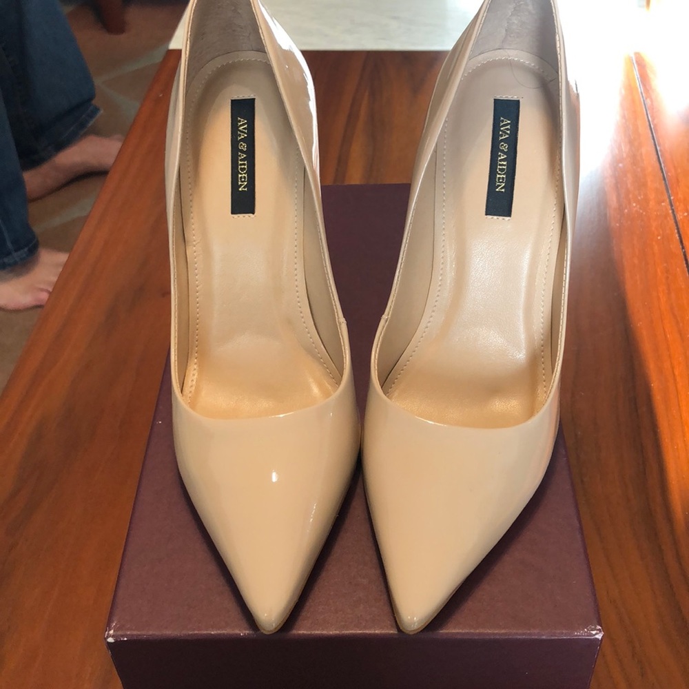 Beige heels